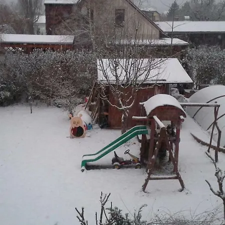 Mamut Privat Garden House Сasa de vacaciones Praga