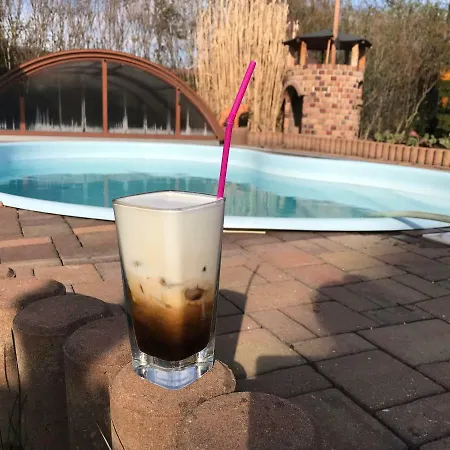 Mamut Privat Garden House Praag